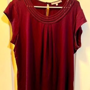 XXL Maroon Daniel Rainn shirt. Never worn just tried on.
